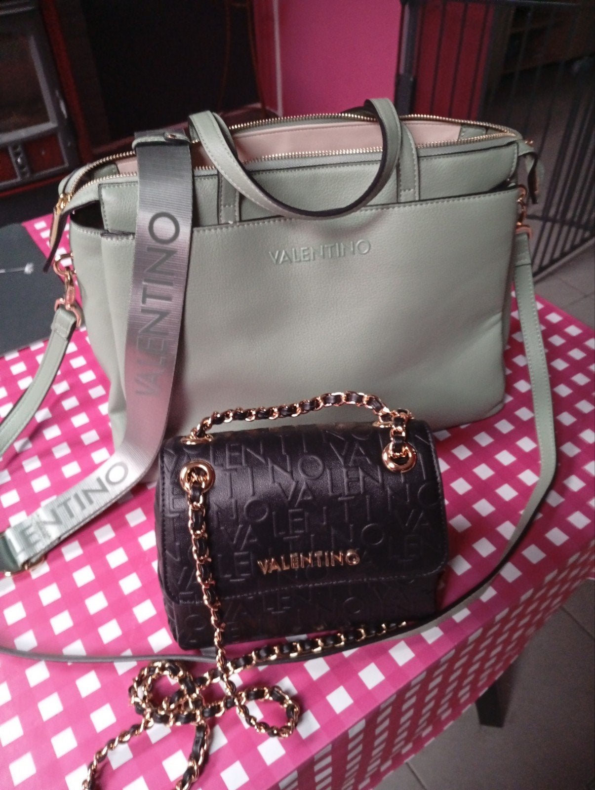 Divers sacs marque Mario Valentino, Noir