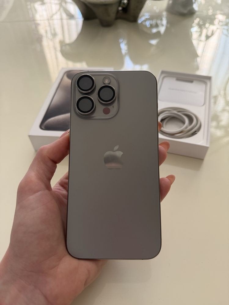 IPHONE 15 PRO MAX 256GB, Télécoms, Métal, Protecteur d'écran, Enlèvement, Apple