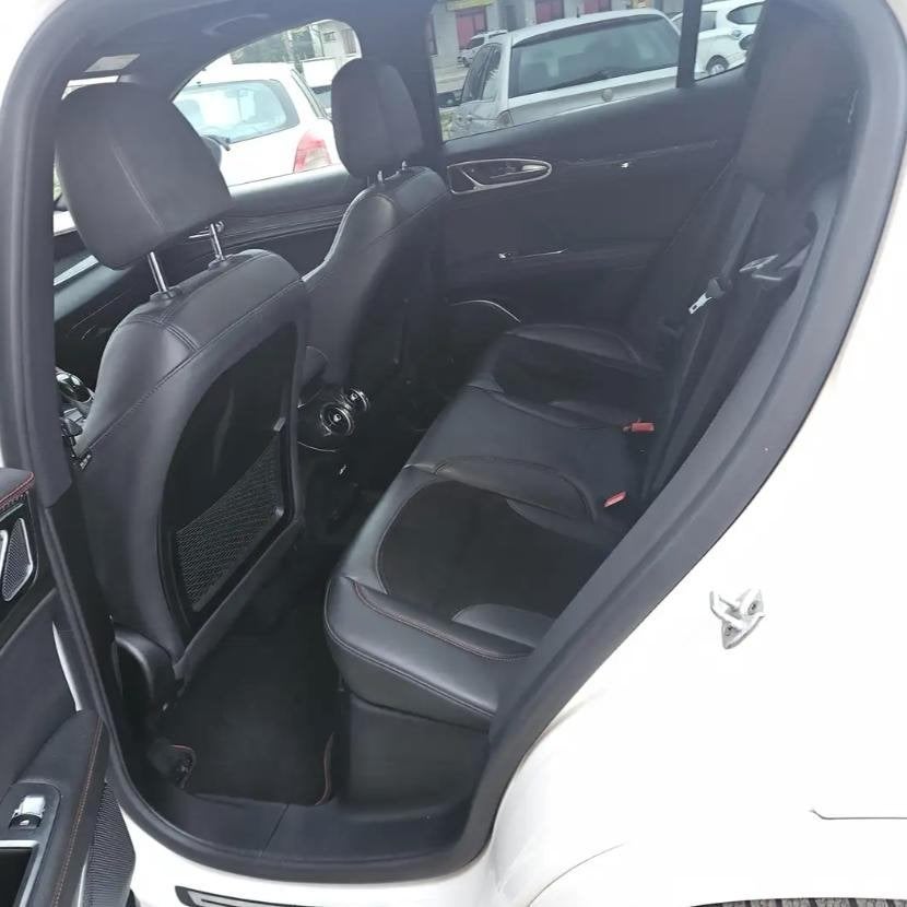 Stelvio Quadrifoglio, Auto's, Automaat, 375 kW, Wit, Leder