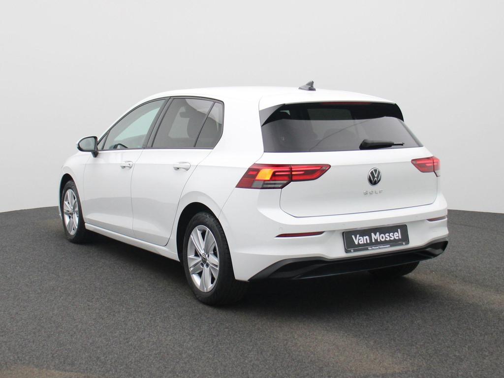 Volkswagen Golf VIII 2.0 TDI 110kW Life DSG (automatique), Autos, 118 g/km, 110 kW, Entreprise, Noir