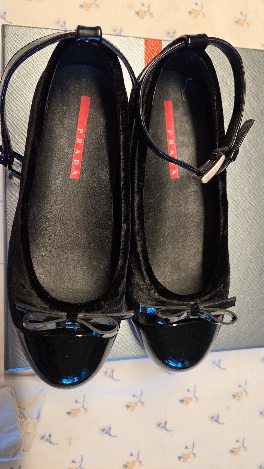 Kinderschoen Prada maat 29, Kinderen en Baby's, Kinderkleding | Schoenen en Sokken, Meisje, Schoenen, Ophalen of Verzenden, Zo goed als nieuw
