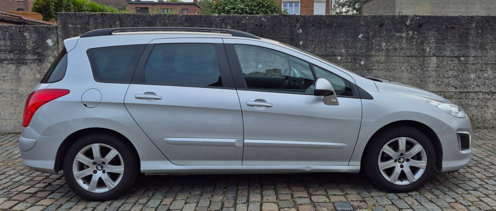 Peugeot 308 sw 16hdi 2011.120mkm 6vitesses 3700€, Euro 5, Boîte manuelle, 5 portes, Particulier