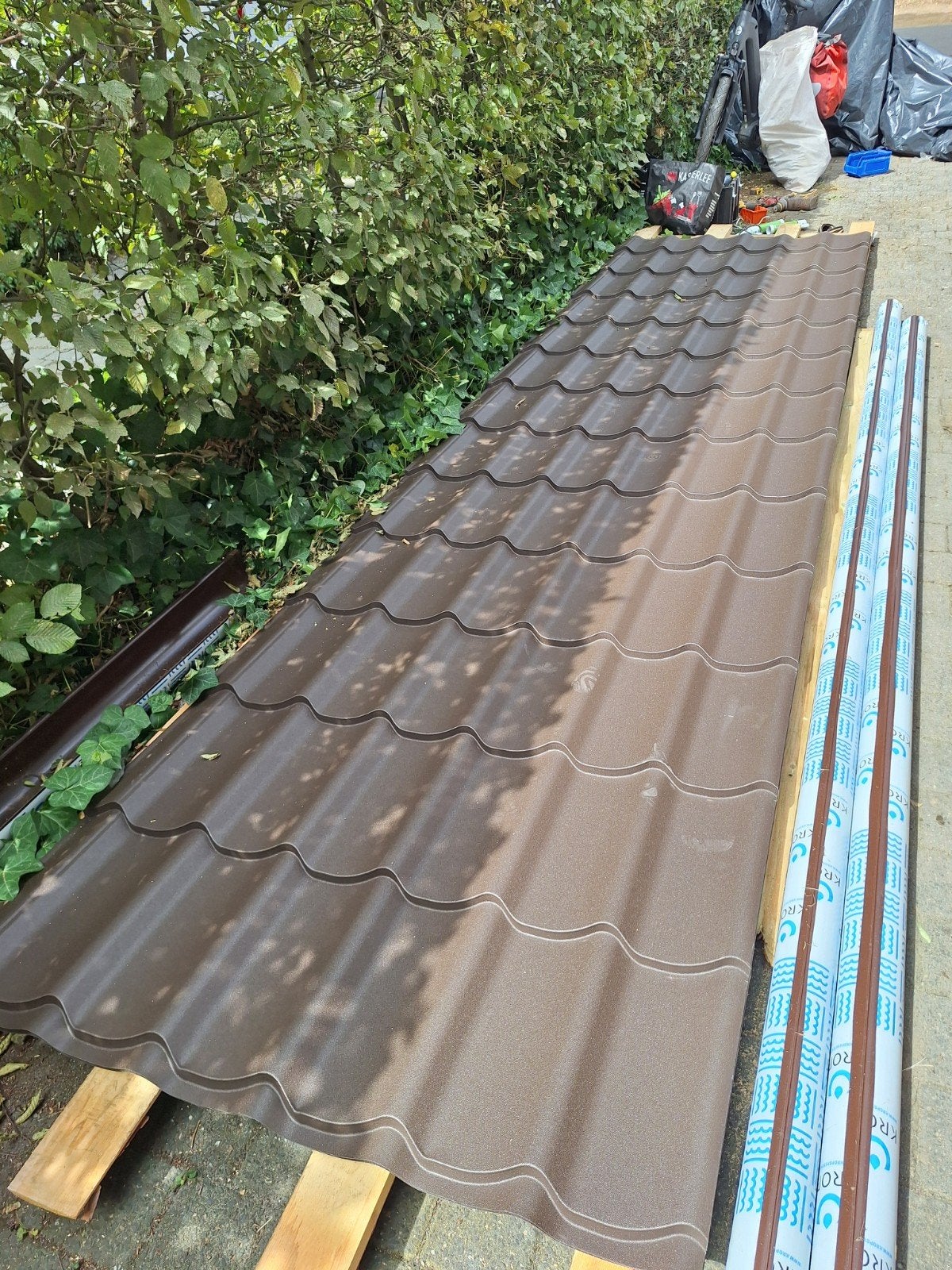 2 x Bratex metalendakpannen en 4 dakgoten, Doe-het-zelf en Bouw, Dakpannen en Dakbedekking, 10 tot 15 m², Overige kleuren, Nieuw