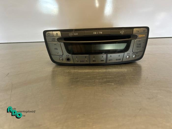 Radio CD Speler van een Toyota Aygo (Aygo 08-), Gebruikt, -, -, Ophalen of Verzenden