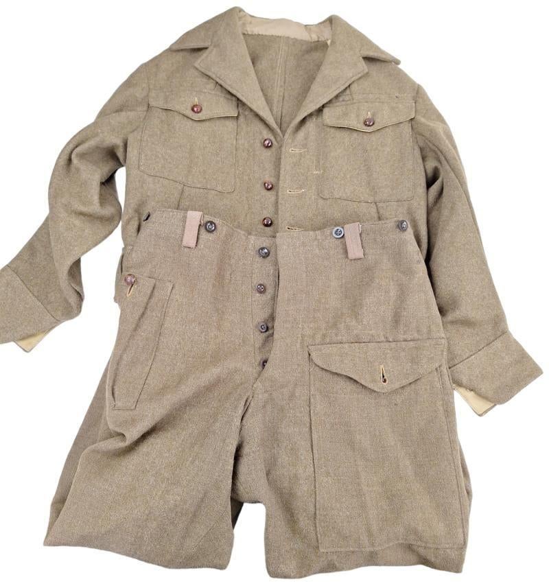 Een Brits gevechtsuniform en broek uit 1940., Ophalen of Verzenden