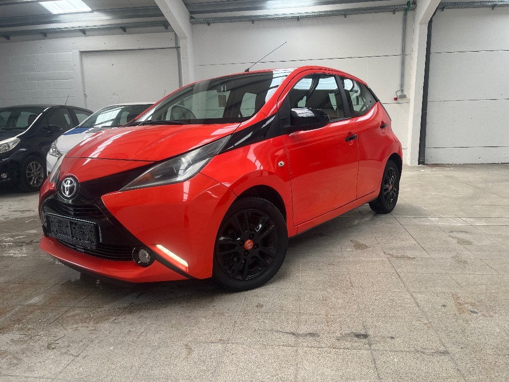Toyota Aygo 1.0 Essence ⛽️ Airco, Rouge, Euro 5, Achat, Beige