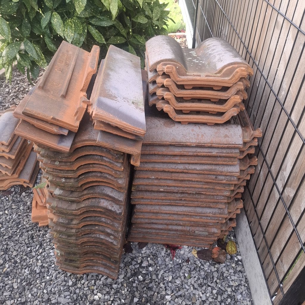 A vendre tuiles romane roumaziere, Bricolage & Construction, Pierre ou Argile, Enlèvement, Utilisé, Moins de 5 m²