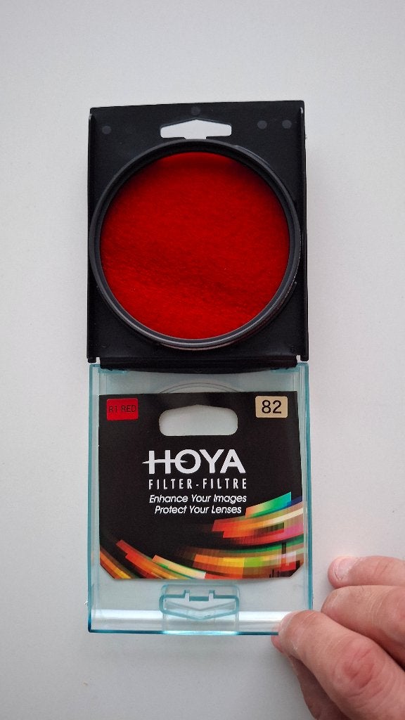 Hoya RED filter (82mm), Met schroefdraad, Nieuw, Ophalen of Verzenden, Kleurfilter