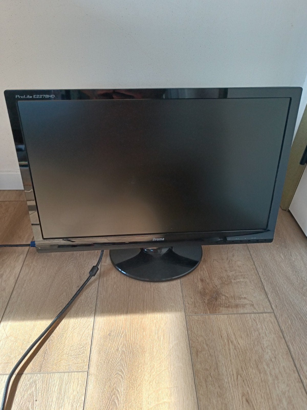 Écran d'ordinateur (Prolite E2278HD), Informatique & Logiciels, 3 à 5 ms, Full HD, 60 Hz ou moins, Utilisé