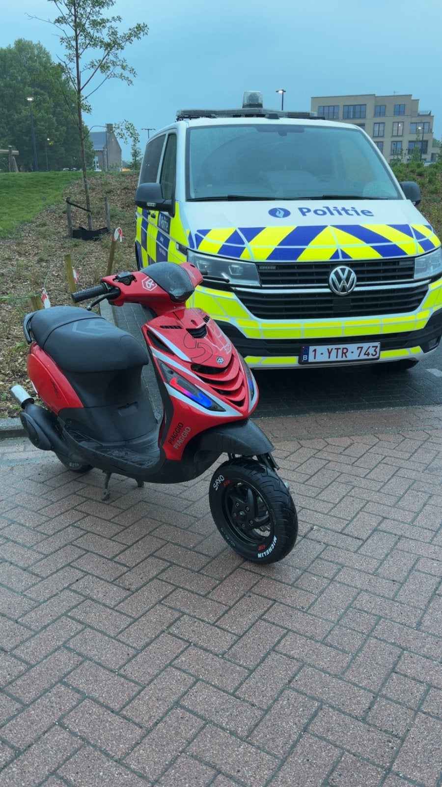 Zip 70cc A klasse, Vélos & Vélomoteurs, Scooters | Piaggio, Comme neuf, Zip, Enlèvement
