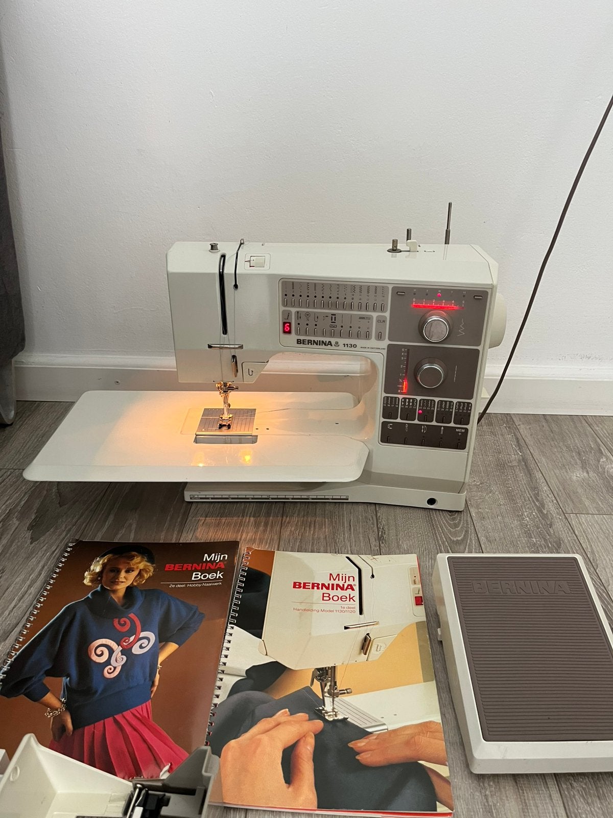 Bernina 1130 Naaimachine Uitstekende Staat, Hobby & Loisirs créatifs, Machines à coudre & Accessoires, Enlèvement, Comme neuf