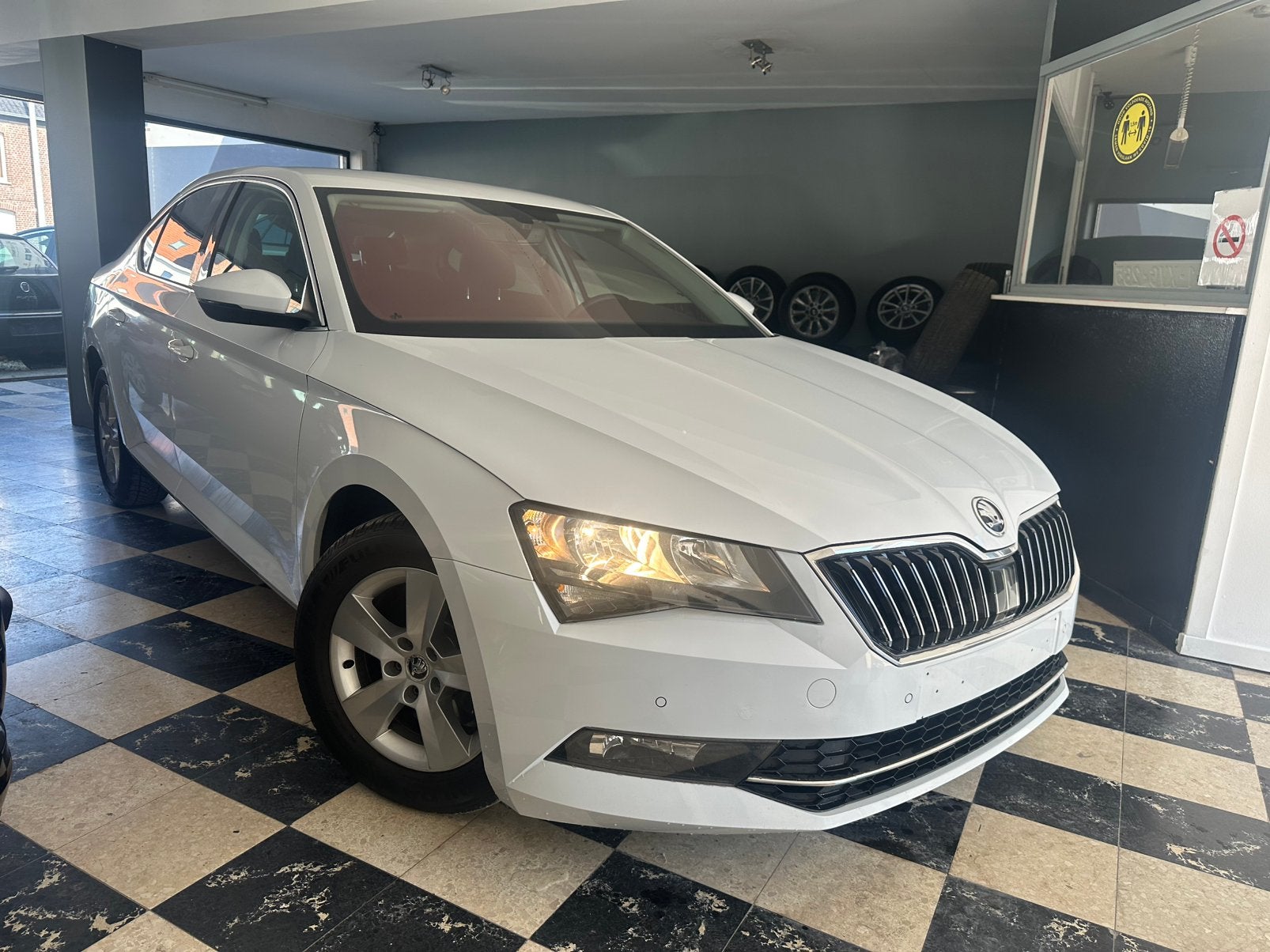 Skoda Superb SW 1.6 CR TDi Style DSG, Achat, Euro 6, Entreprise, Carnet d'entretien