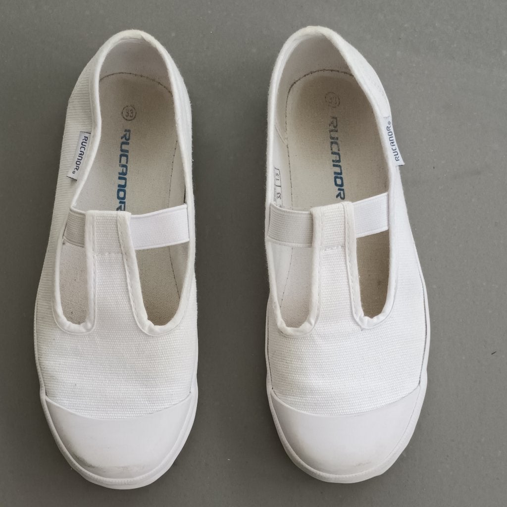 Turnpantoffels Rucanor 33, Sport en Fitness, Turnen, Ophalen of Verzenden, Zo goed als nieuw, Wit, Turnschoenen