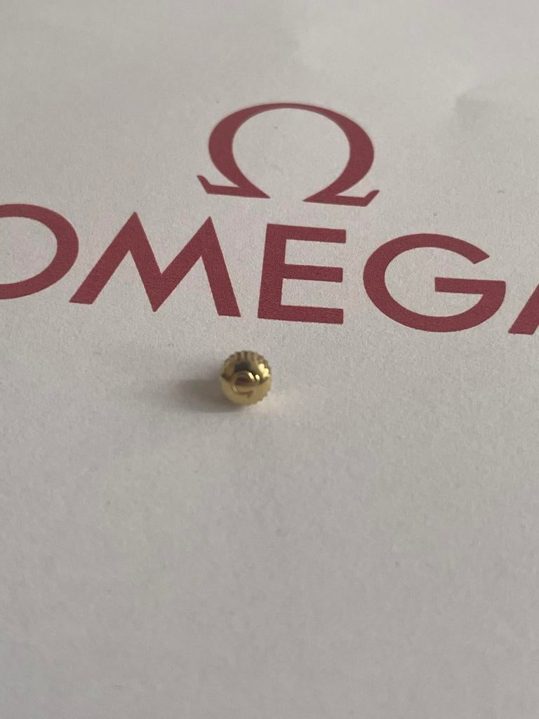 COURONNE DORE OMEGA DE 4,5 MM, PLAQUE OR OMEGA CROWN NOS, Handtassen en Accessoires, Horloges | Antiek, Overige materialen, Omega