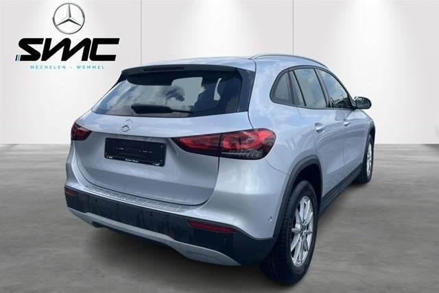 Mercedes-Benz GLA GLA 200 d (automatique), Autos, 1800 kg, 110 kW, Entreprise, 5 portes
