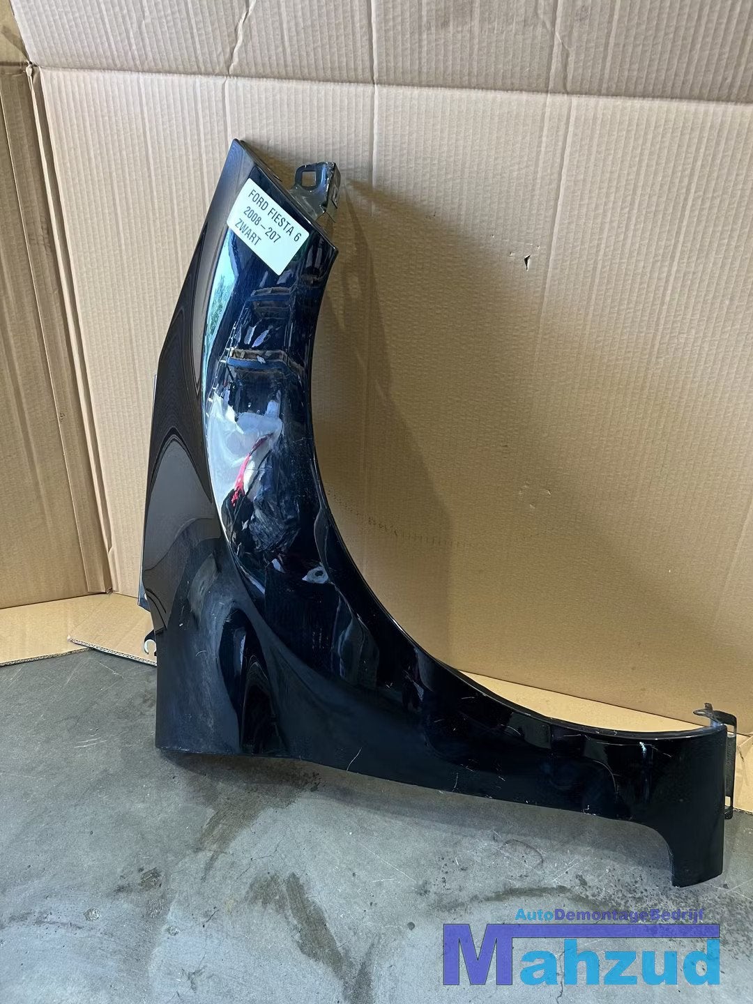 FORD FIESTA 6 Rechts zwart scherm voorscherm 2008-2017, Info@ford.com, Avant, Ford Motor Company, American Road 1
48126  Dearborn