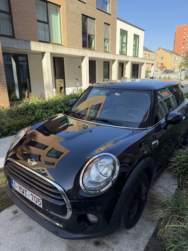 Mini Cooper - Met keuring - bouwjaar 2016 - automaat, Auto's, Dealer onderhouden, Zwart, Leder, 1500 cc