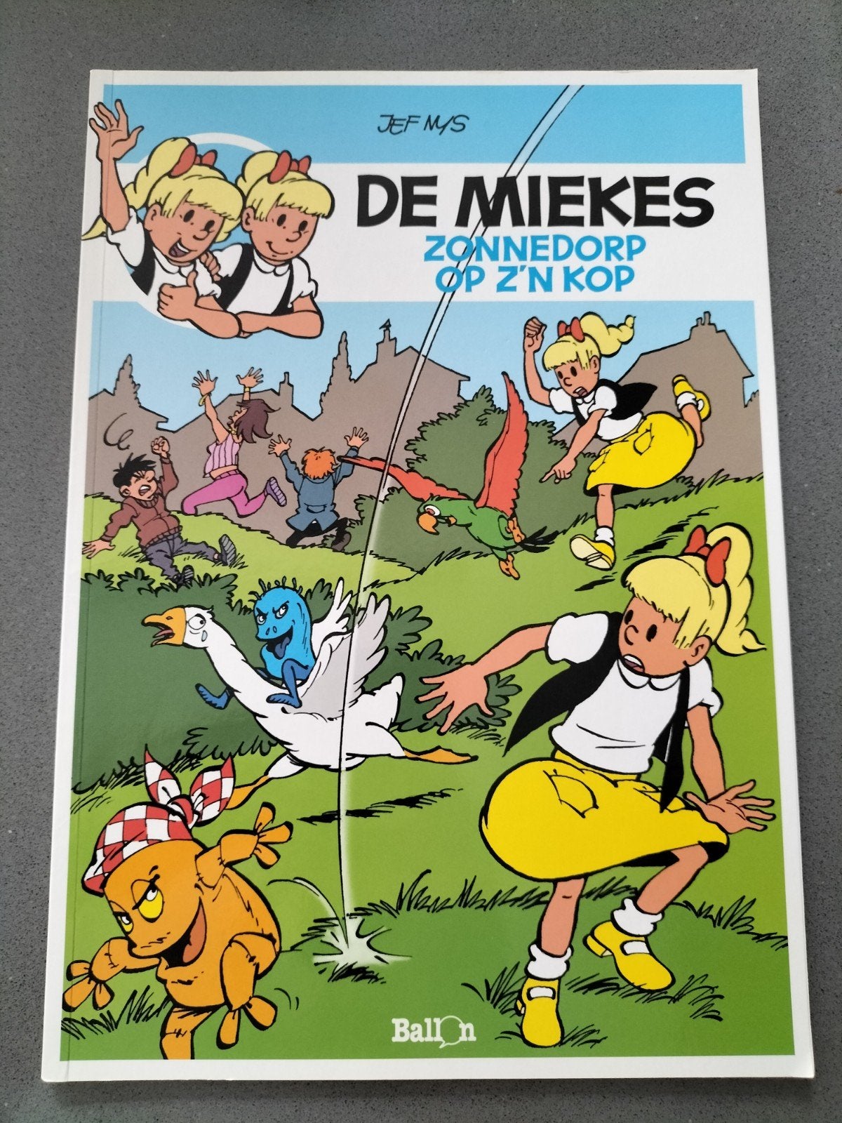de miekes zonnedorp op z'n kop, Ophalen of Verzenden
