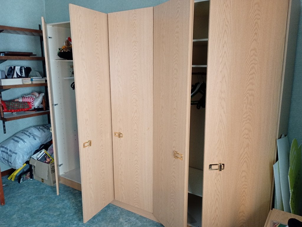 GRATIS kleerkast en comodekast met spiegel, Ophalen, Met deur(en), Gebruikt, 200 cm of meer