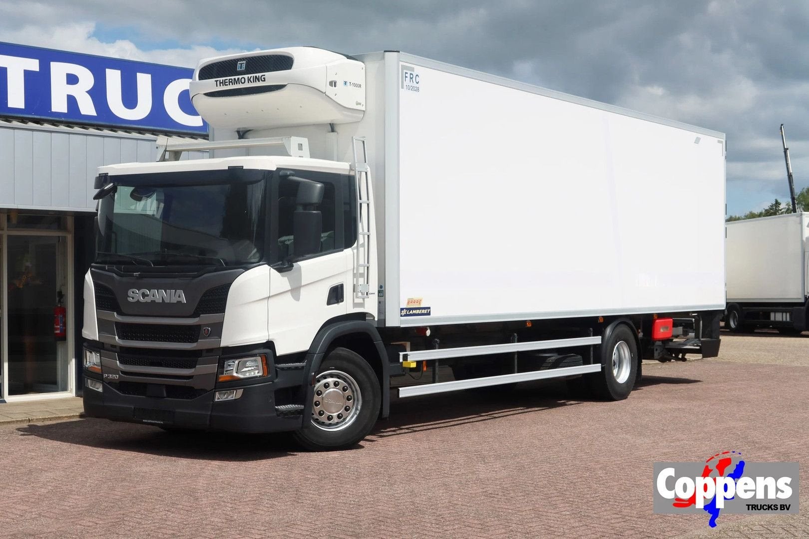 Scania P320 Koel/Vries Bakwagen + Dhollandia 2000KG, Auto's, Automaat, Scania, Wit, Bedrijf
