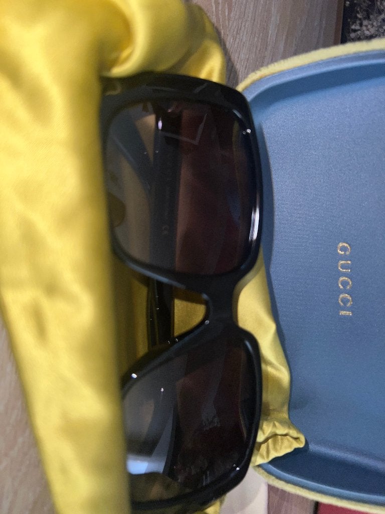 Gucci zonnebril orgineel, Handtassen en Accessoires, Overige merken, Zwart, Ophalen of Verzenden, Zo goed als nieuw