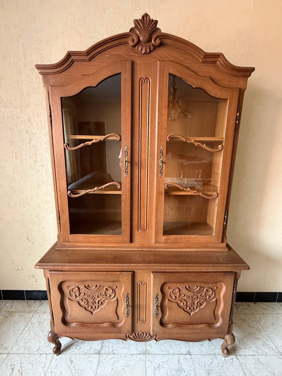 Louis XV stijl vitrinekast, Huis en Inrichting, Ophalen, Zo goed als nieuw, Glas