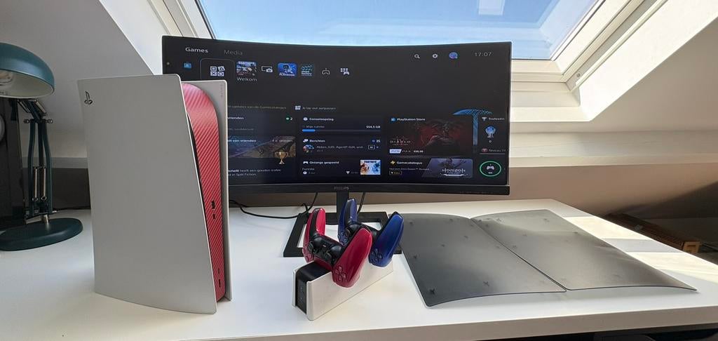 PS5 + 2 controllers + curved Philips monitor + dock, Consoles de jeu & Jeux vidéo, Enlèvement, Comme neuf, Playstation 5