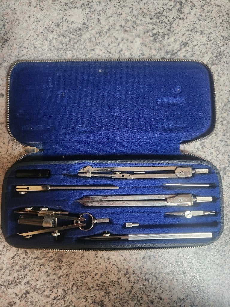 Coffret complet de compas SELEKTRA –mat. de dessin technique, Enlèvement, Comme neuf