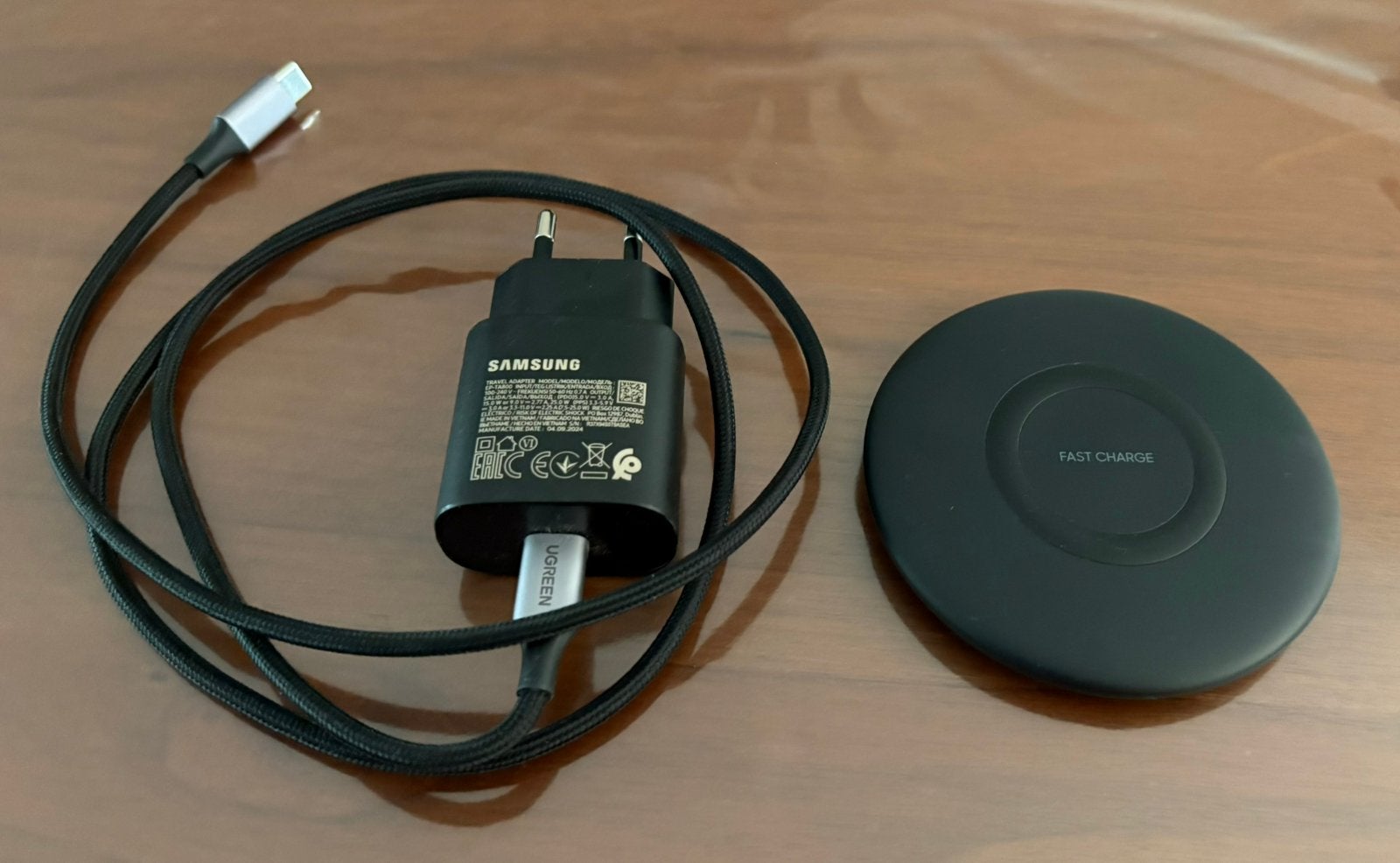 Samsung Wireless Charging Pad + Adapter & Kabel, Adapter, Ophalen of Verzenden, Zo goed als nieuw, USB-C