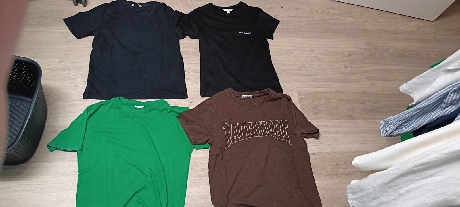 4 T-shirts samen voor 8 euro, Kleding | Dames, Ophalen of Verzenden, Maat 34 (XS) of kleiner, Bruin