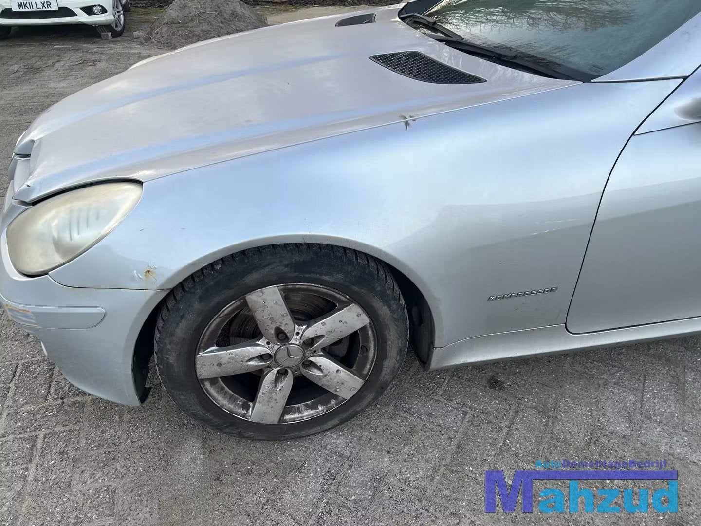 MERCEDES SLK R171 Zilver C775 links voorscherm 2005-2011, Mercedes-Benz AG, Mercedes-Benz, Utilisé, Mercedesstrasse 120
70372  Stuttgart, DE
