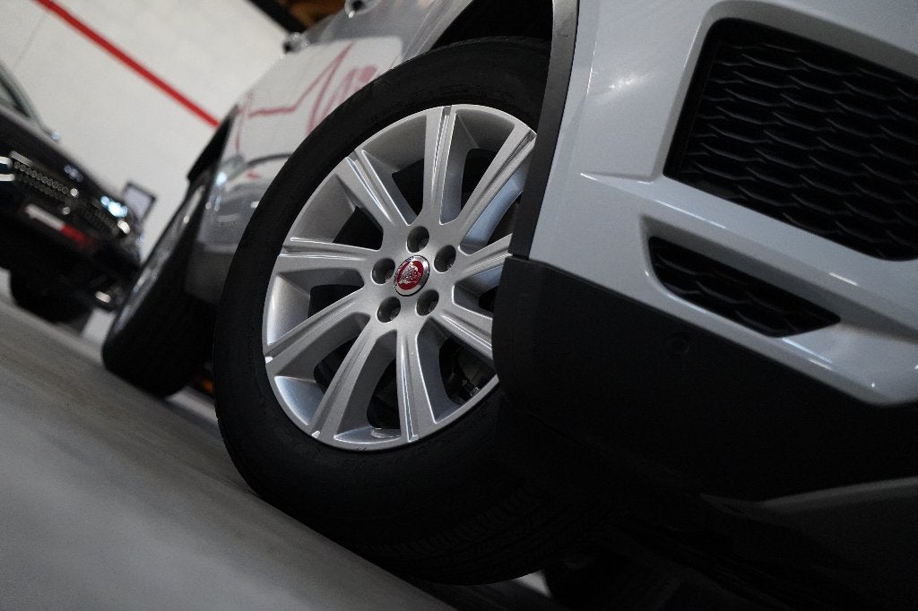 Prachtige Jaguar E-Pace 150D AWD, Autos, Jaguar, Cuir, 1800 kg, Entreprise, Entretenue par le concessionnaire
