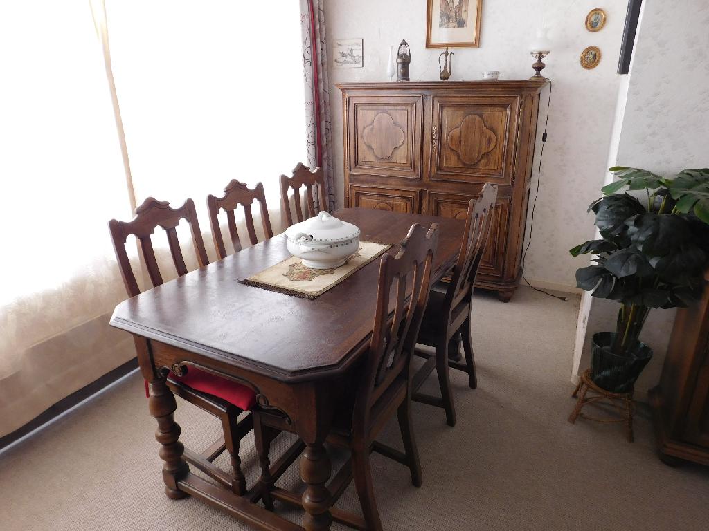 Salle à manger en chêne Valmor, Maison & Meubles, Salles à manger complètes, Enlèvement, Utilisé, Louis XV, 4 à 6 chaises