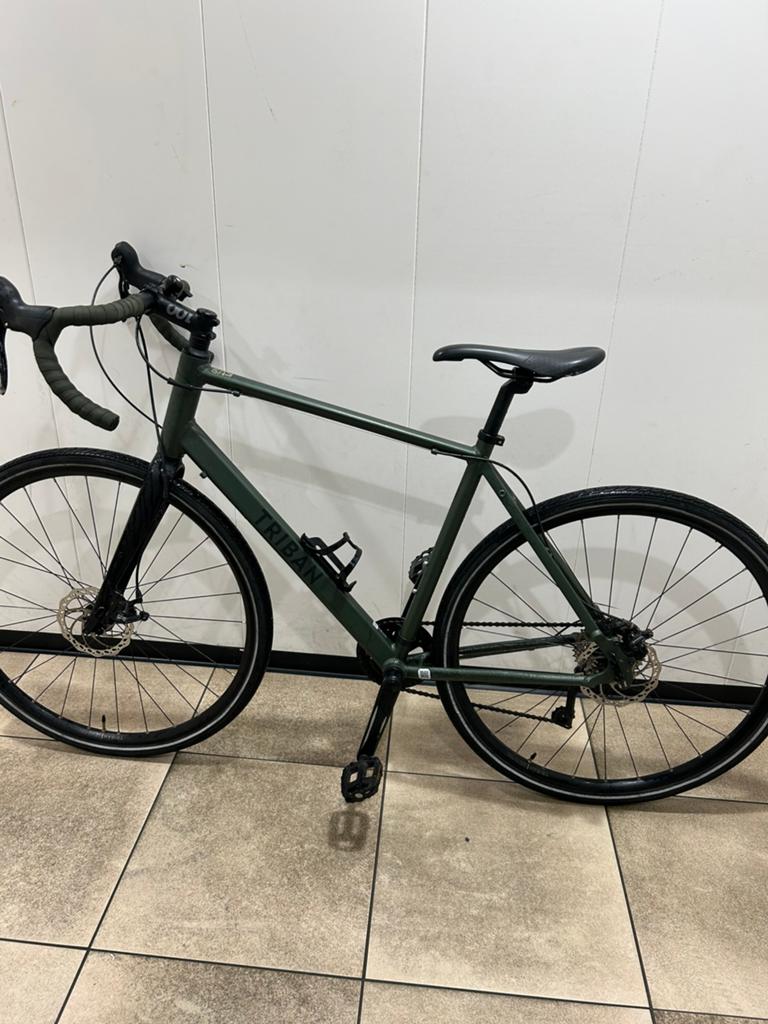 Triban Koersfiets, Fietsen en Brommers, Fietsen | Racefietsen, 10 tot 15 versnellingen, Zo goed als nieuw, Schijfrem, Ophalen