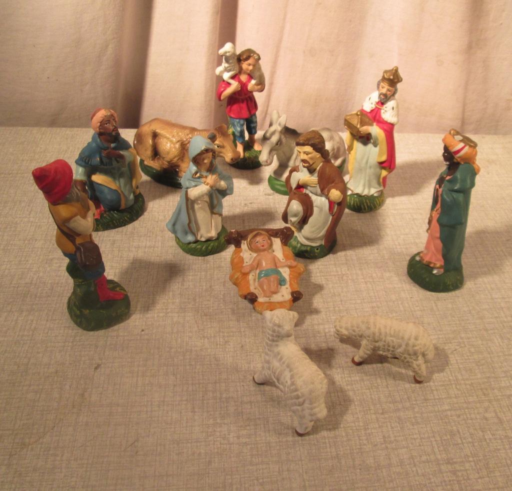 12 Oude Kerstfiguren in aardewerk - 10cm, Diversen, Kerst, Ophalen of Verzenden, Gebruikt
