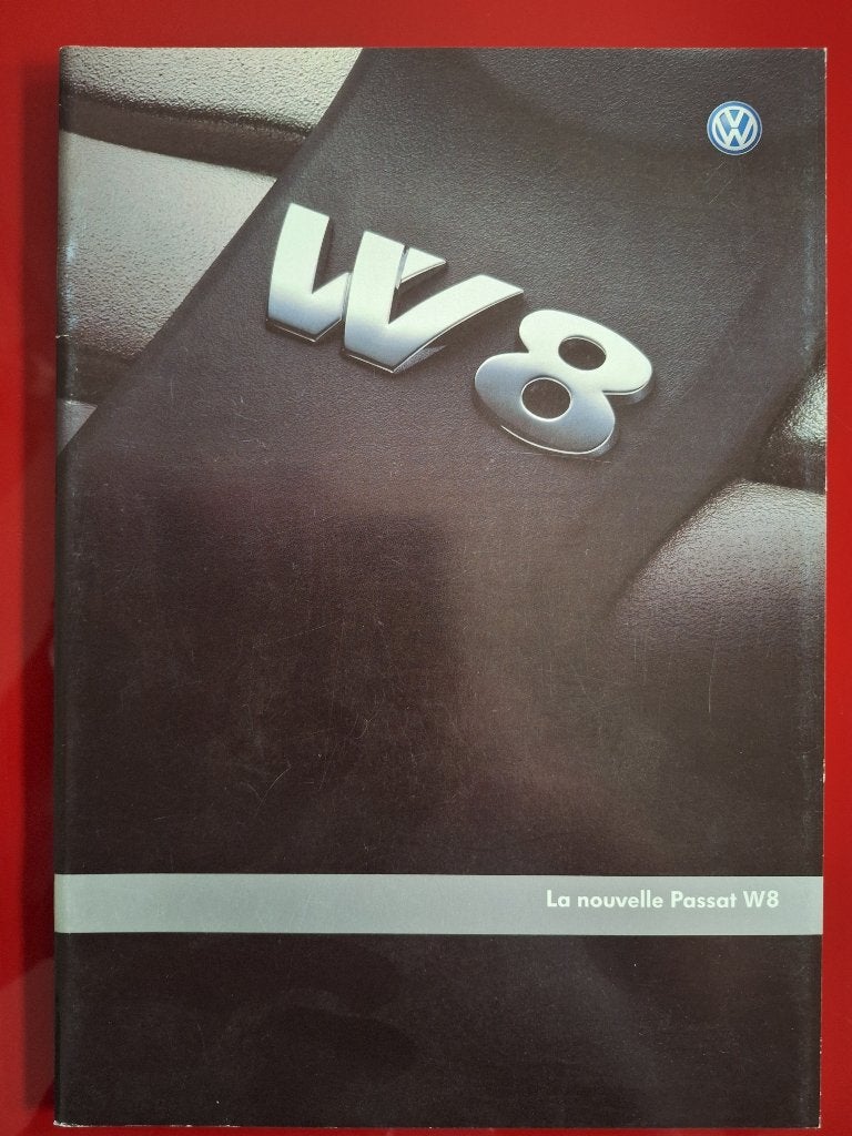 Volkswagen Passat W8 2001 brochure 32 pages texte français, Livres, Autos | Brochures & Magazines, Enlèvement ou Envoi, Utilisé