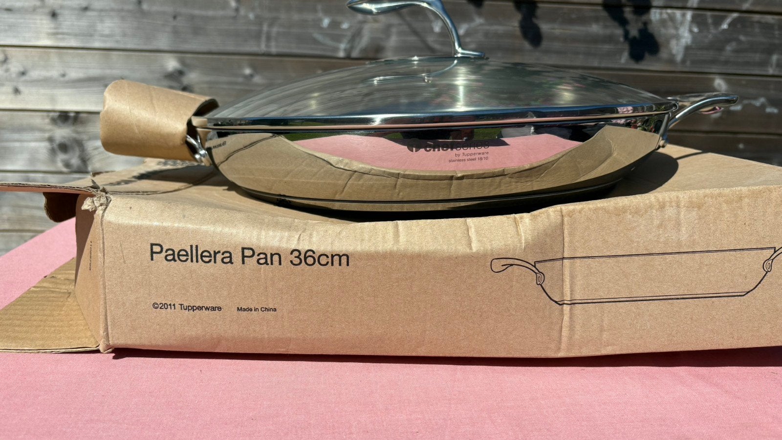 🥘🥘🥘Tupperware paella pan complete set🥘🥘🥘, Neuf, Enlèvement ou Envoi, Autres couleurs, Avec couvercle