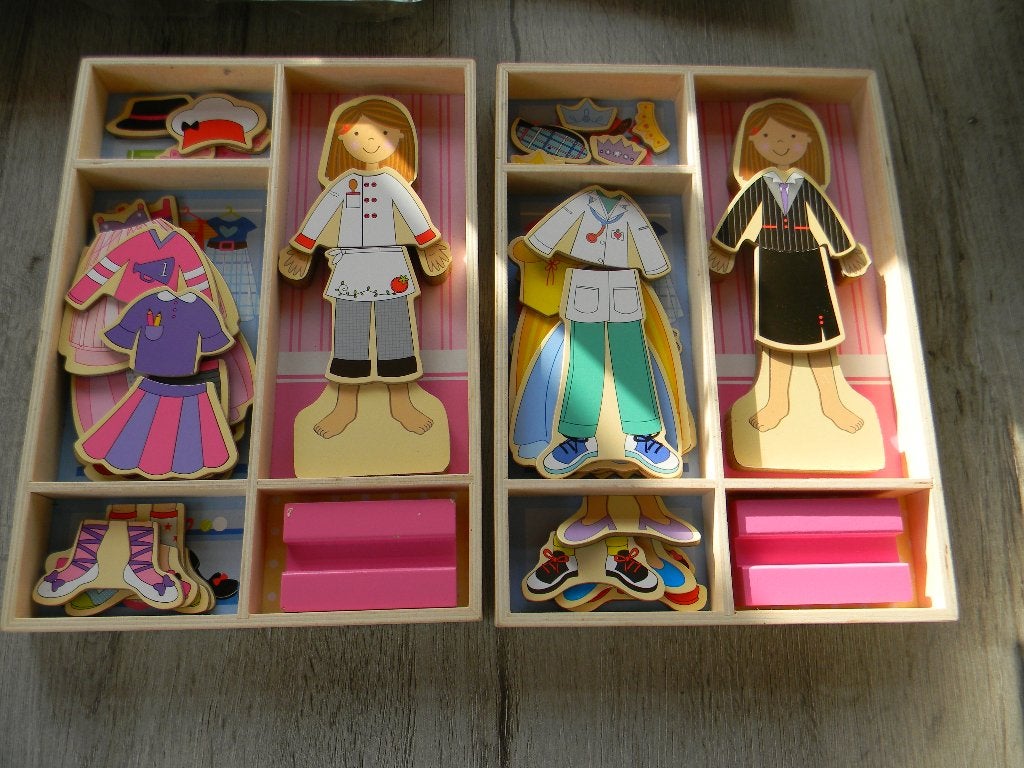 Magnetische aankleedpop, Ophalen, Zo goed als nieuw