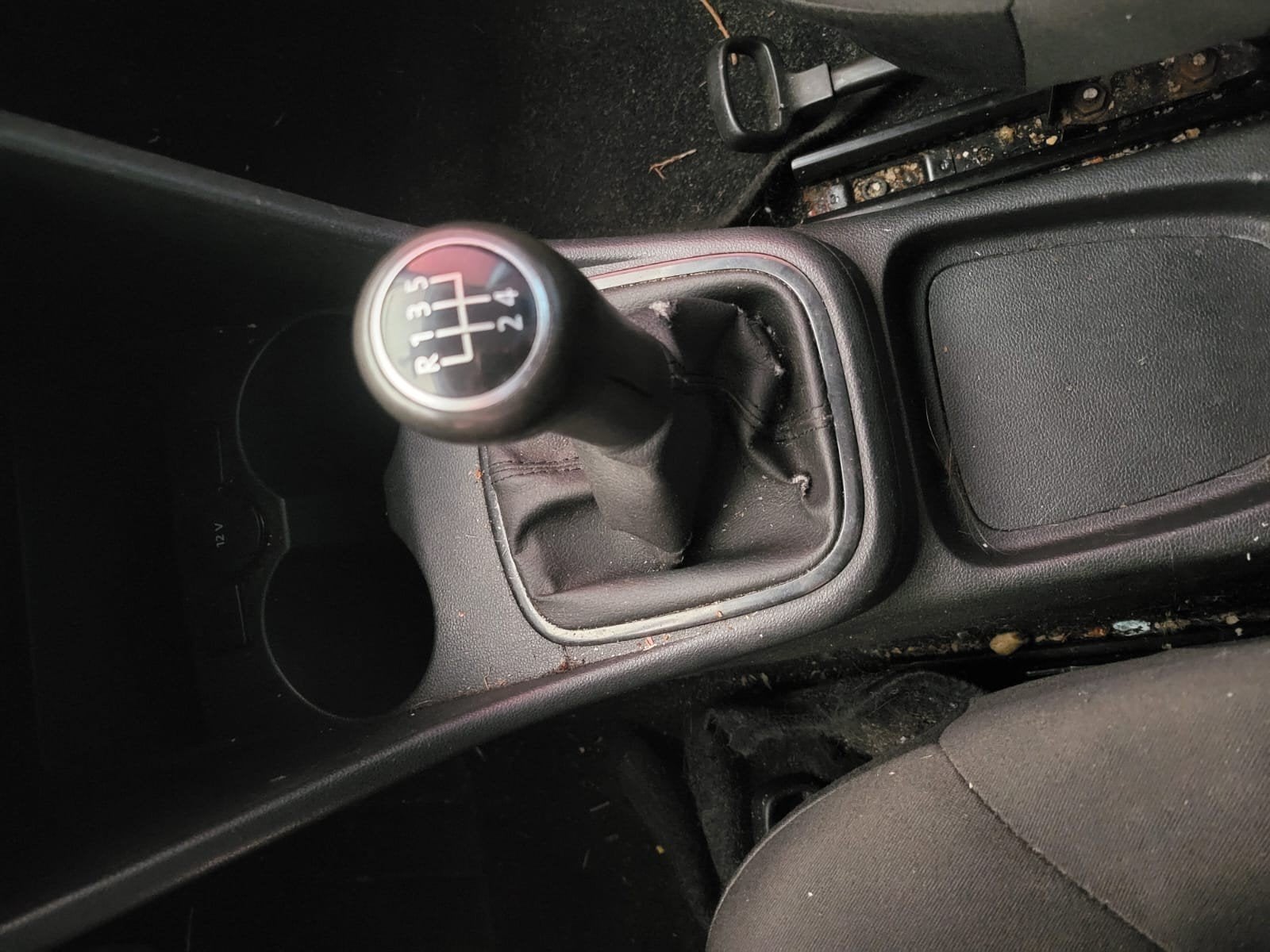 vw polo 6r faire offre soit complète ou en piece, Autos, Euro 5, Achat, Boîte manuelle, Autres couleurs