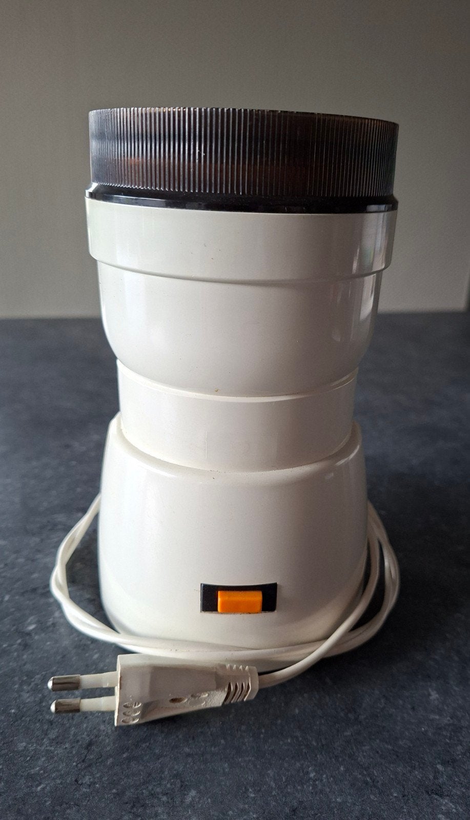 Vintage koffiemolen, Elektronische apparatuur, Keukenmixers, Minder dan 1 liter, Ophalen of Verzenden, Gebruikt, 1 snelheid