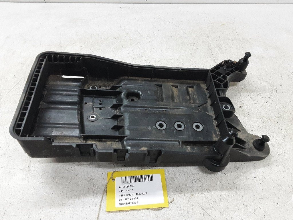 SUPPORT DE BATTERIE Audi Q3 (F3B) (5QF915325B), Auto-Union-Straße  1,
85057  Ingolstadt, DE, Info@audi.de, Audi, Utilisé
