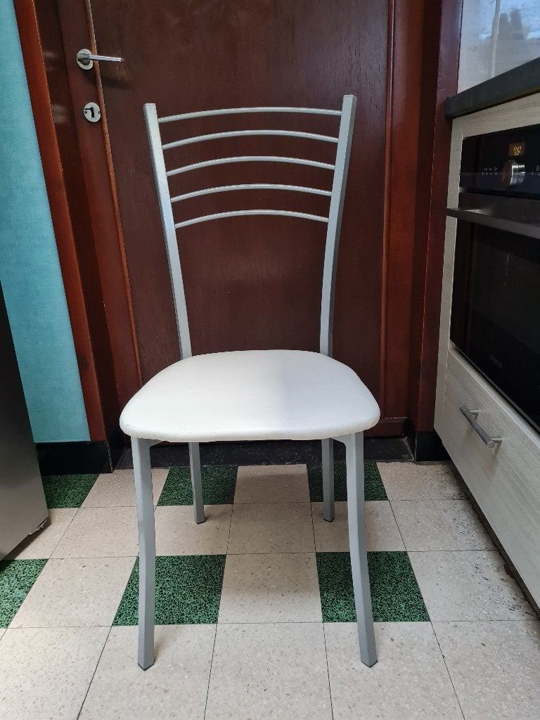 4 keuken stoelen, Ophalen, Zo goed als nieuw, Wit, Metaal