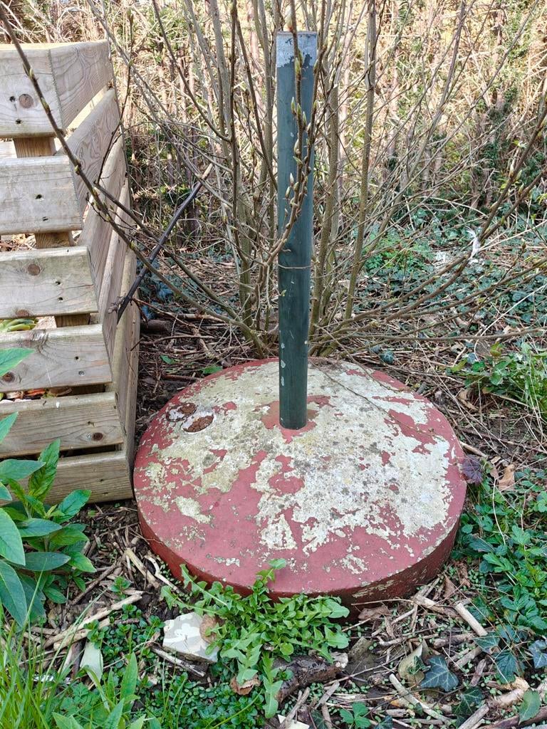 GRATIS Betonnen parasolvoet, Tuin en Terras, Ophalen, Parasolvoet