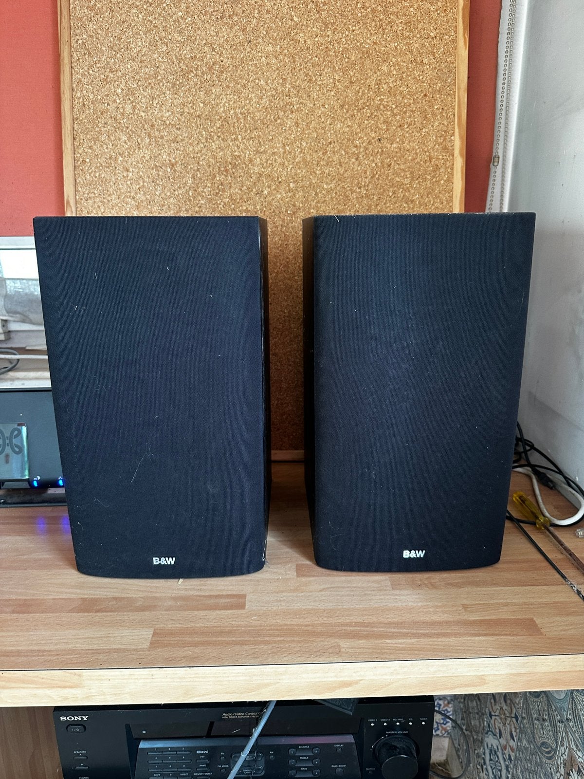 B&W DM601-s3, Enceinte d'étagère, 60 à 120 watts, Enlèvement, Utilisé