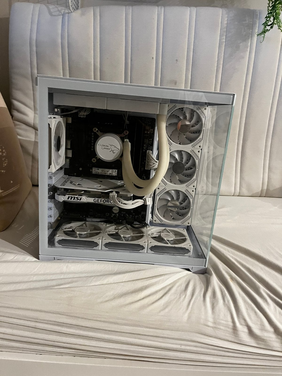 Mooie Witte Gaming PC – Zeer nette staat, Computers en Software, Computerbehuizingen, Ophalen, Gebruikt