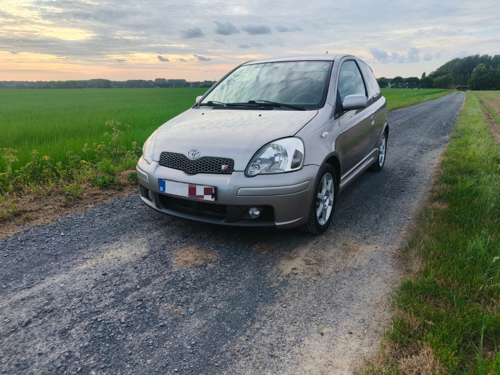 Yaris T Sport 1.5 2004, Auto's, Voorwielaandrijving, Stof, Zwart, Handgeschakeld