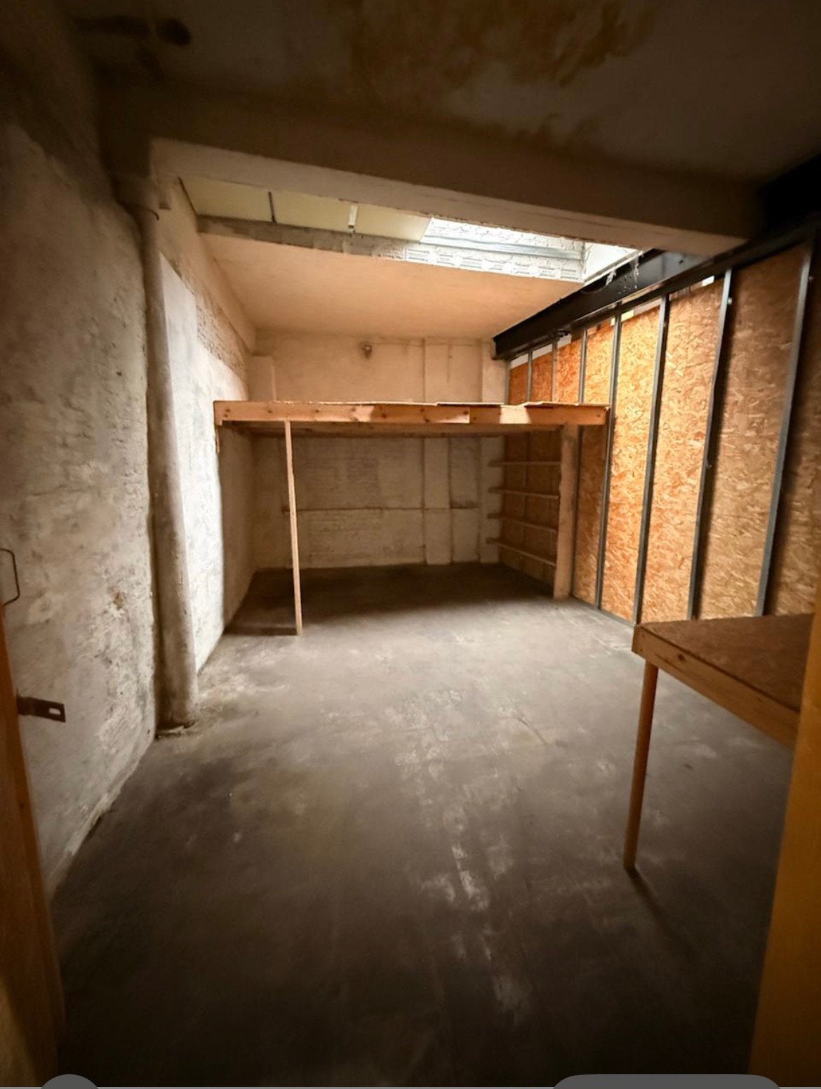 Opslagruimte te huur centrum Mechelen, Malines