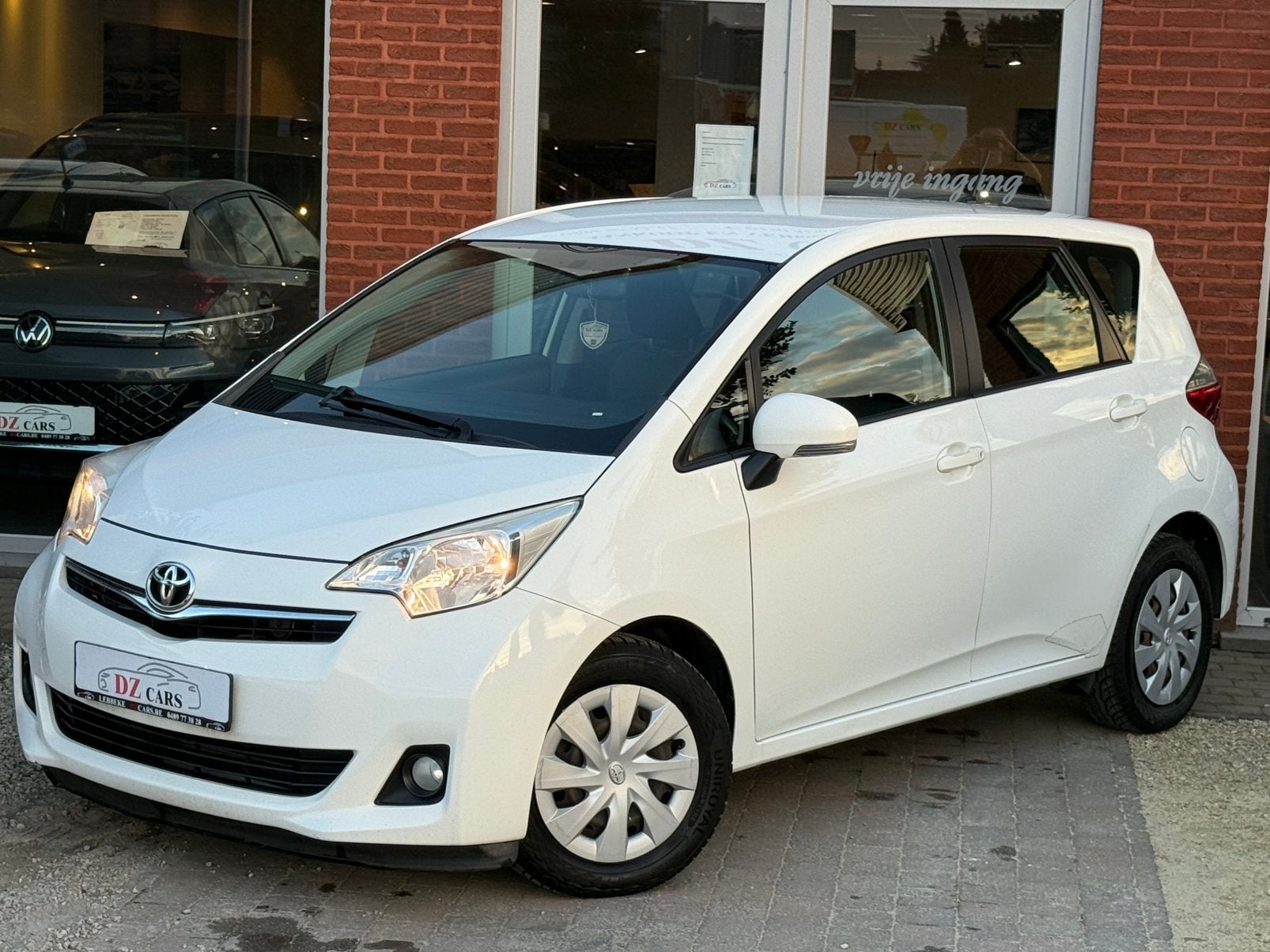 TOYOTA VERSO-S 1.3I 99CH |CLIME | BLUETOOTH | CAMERA | CD |, Autos, Euro 5, Achat, Entreprise, Boîte manuelle