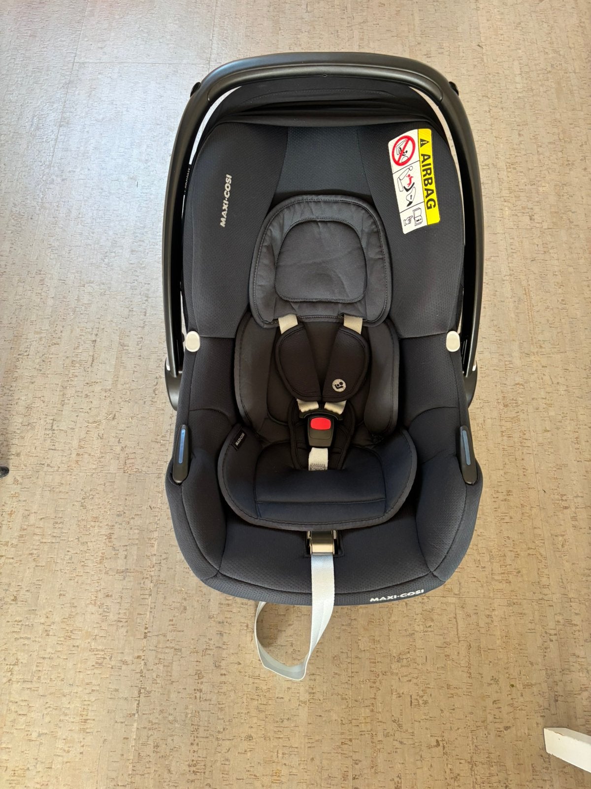 Maxi-COSI cabriofix i-size COMME NEUF, Comme neuf, Enlèvement, Ceinture de sécurité ou Isofix, 0 à 10 kg