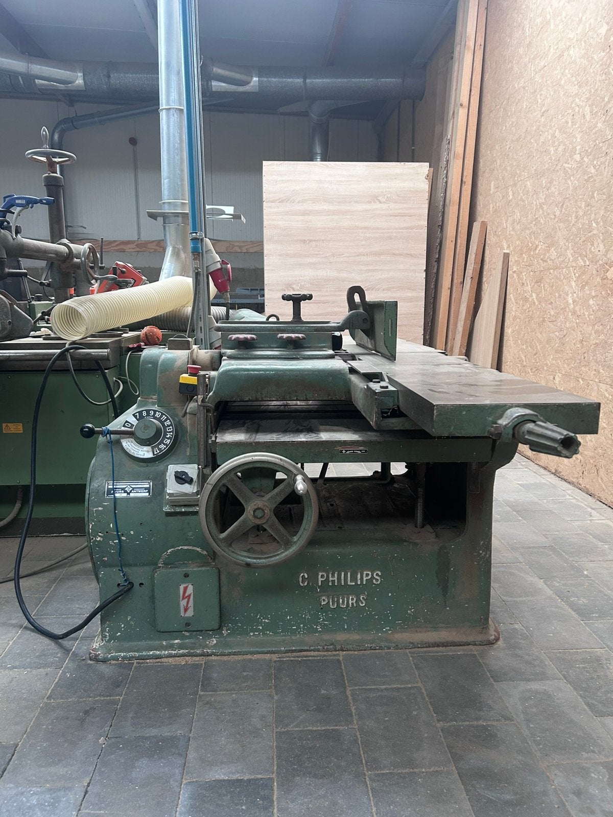 Constant Philips vlak en vandiktebank 710 mm B, Doe-het-zelf en Bouw, Ophalen, Gebruikt, Elektrisch